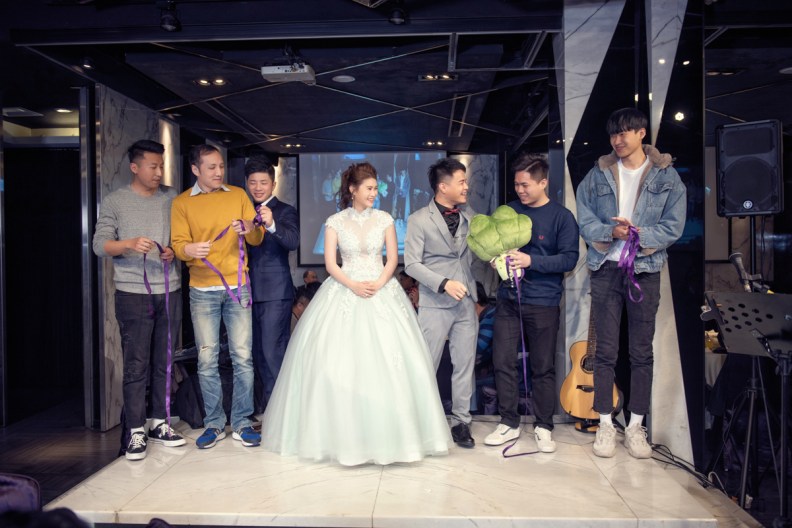 077